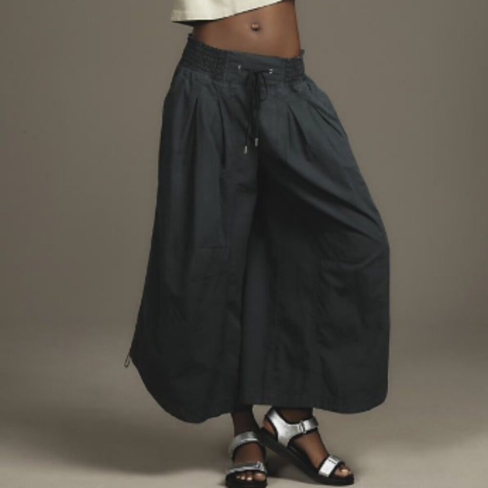 Anthropologie ruched poplin parachute pants - Small